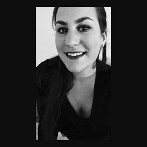 Meet your Posher, Maxine